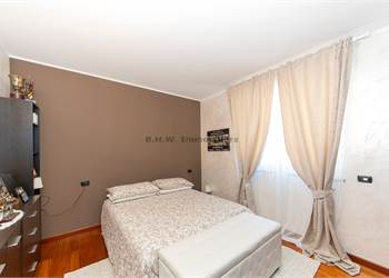 Apartment center with box near the lake