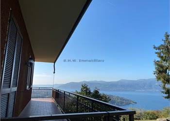 villa with incredible lake view 